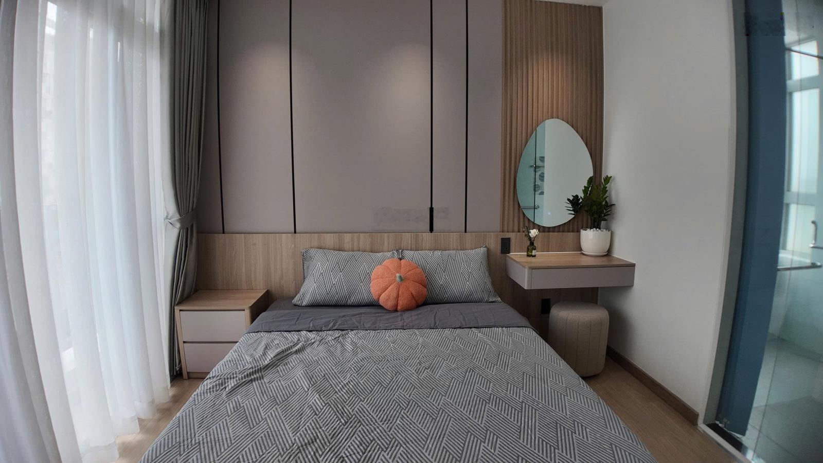 Cần bán CH gốc Star Hill, Q7 Lh xem nhà: 0903813140