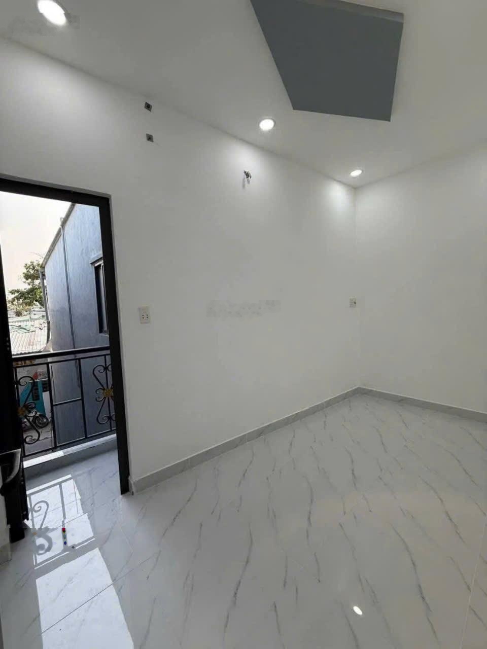 Bán Nhà Mới Hoàn Thiện Hẻm Lê Văn Lương Q7 DT :4x5 Giá Bán : 1ty300Triệu TL CC Vi Bằng LH .Huy