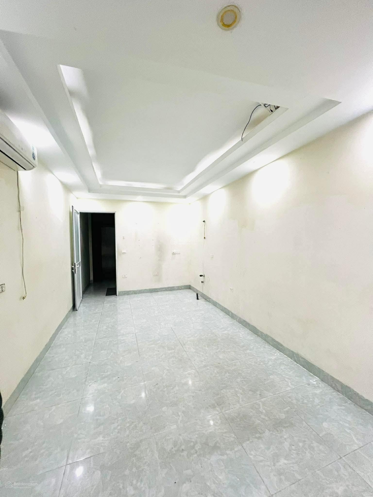 Tân triều - phân lô oto - 35m x 5 tầng thang máy - nhà dân xây chắc chắn - giá: 11.5 tỷ (tl)