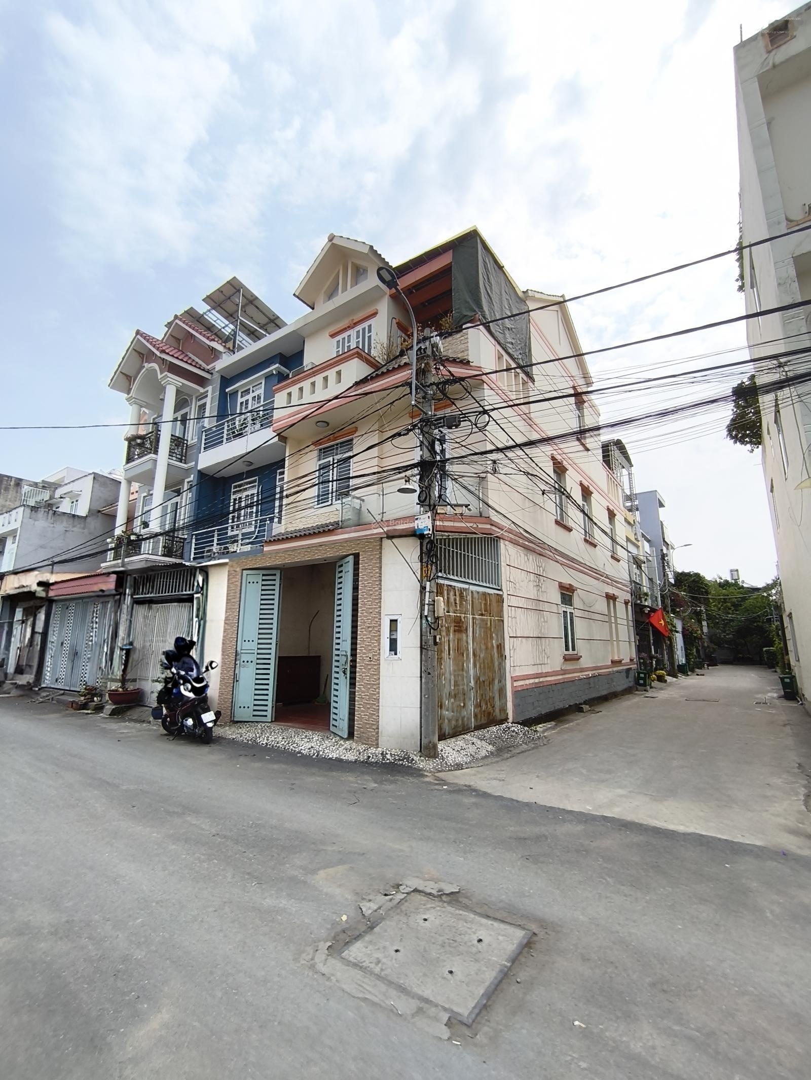 Nhà 1T2L 3PN hẻm tải - đường 339 Phước Long B - Quận 9