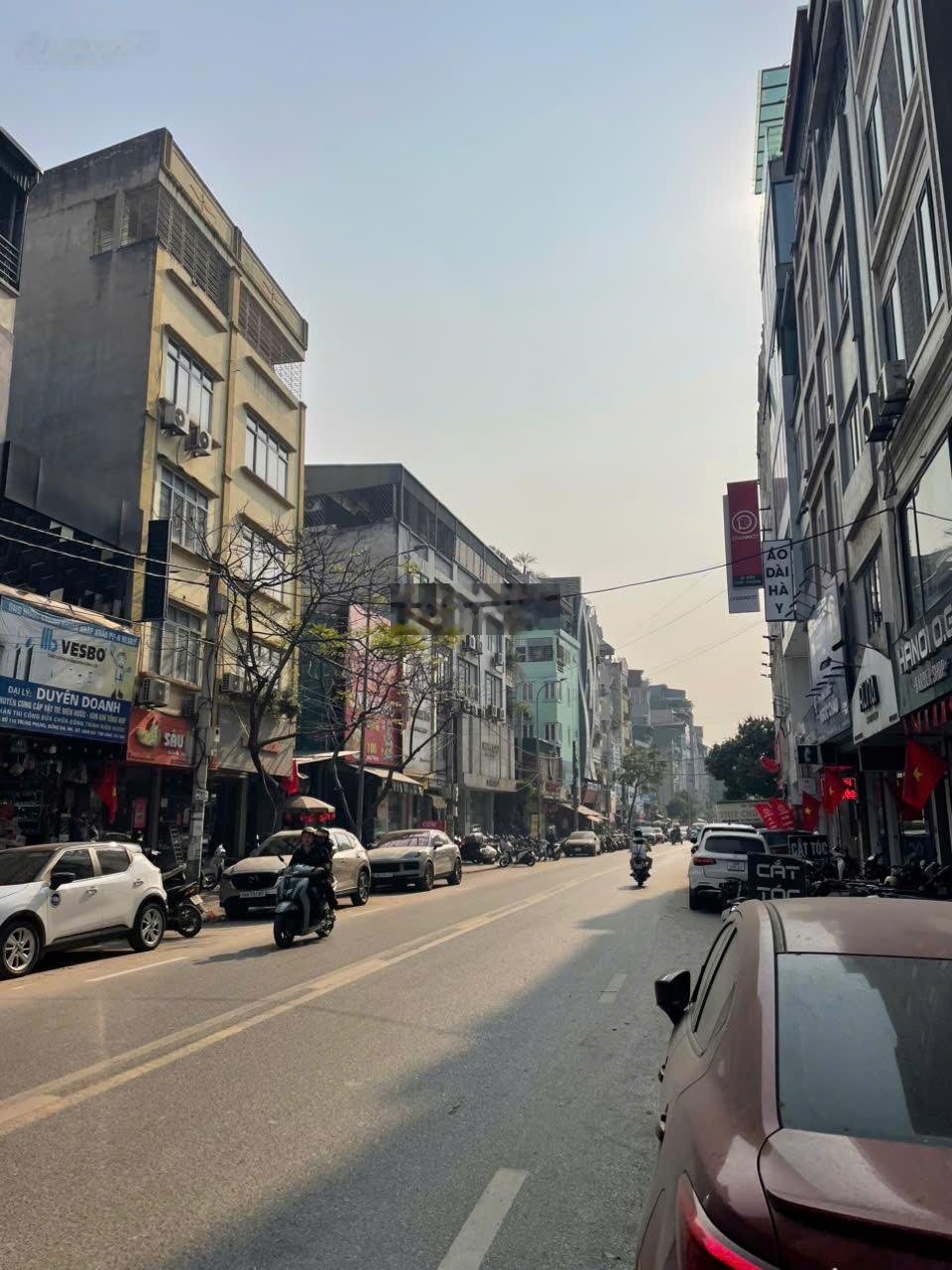 Giảm sốc 8tỷ nhà mặt phố Trung Phụng - Xã Đàn - Đống Đa 71,4m²x5T, thang máy 2 mặt thoáng ở hoặc KD