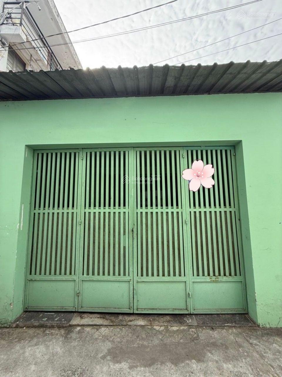 Bán nhà cấp 4 114m2 sổ riêng hẻm 1113 Hùynh Tấn Phát hẻm rộng