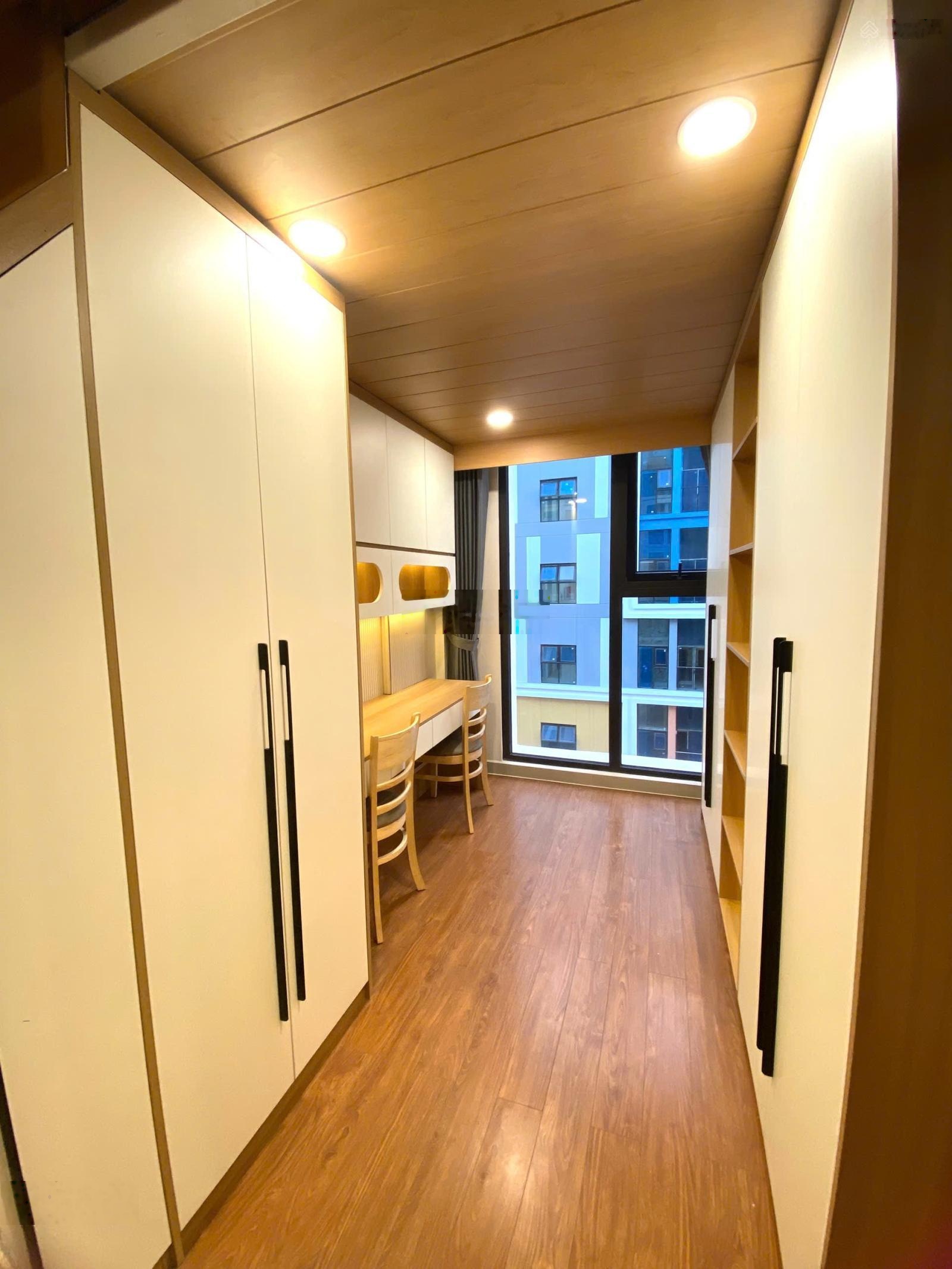 Bán CC tại Sun Urban City, 1,65 tỷ, 68m2, 3PN, 1WC, đầy đủ nội thất