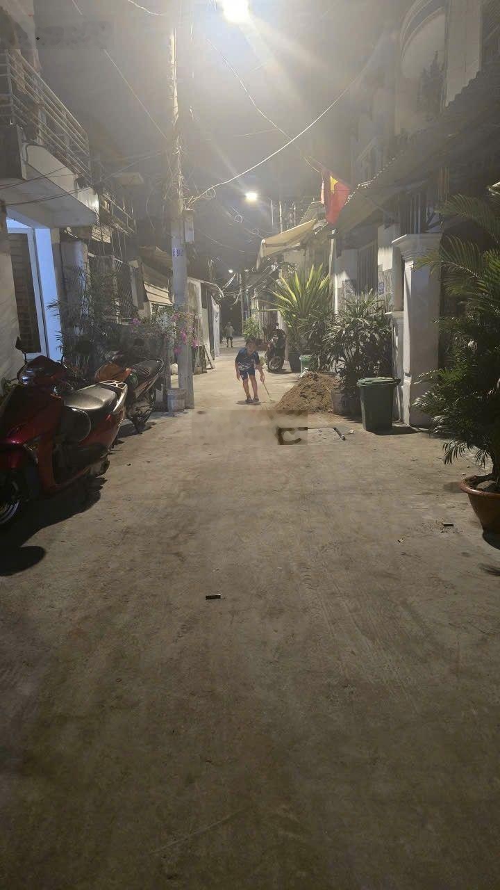 Chủ gấp bán đất quận 7 full thổ cư cây dựng 4 tầng hxh gần,dt:60m2 giá hơn 3ty thương lượng