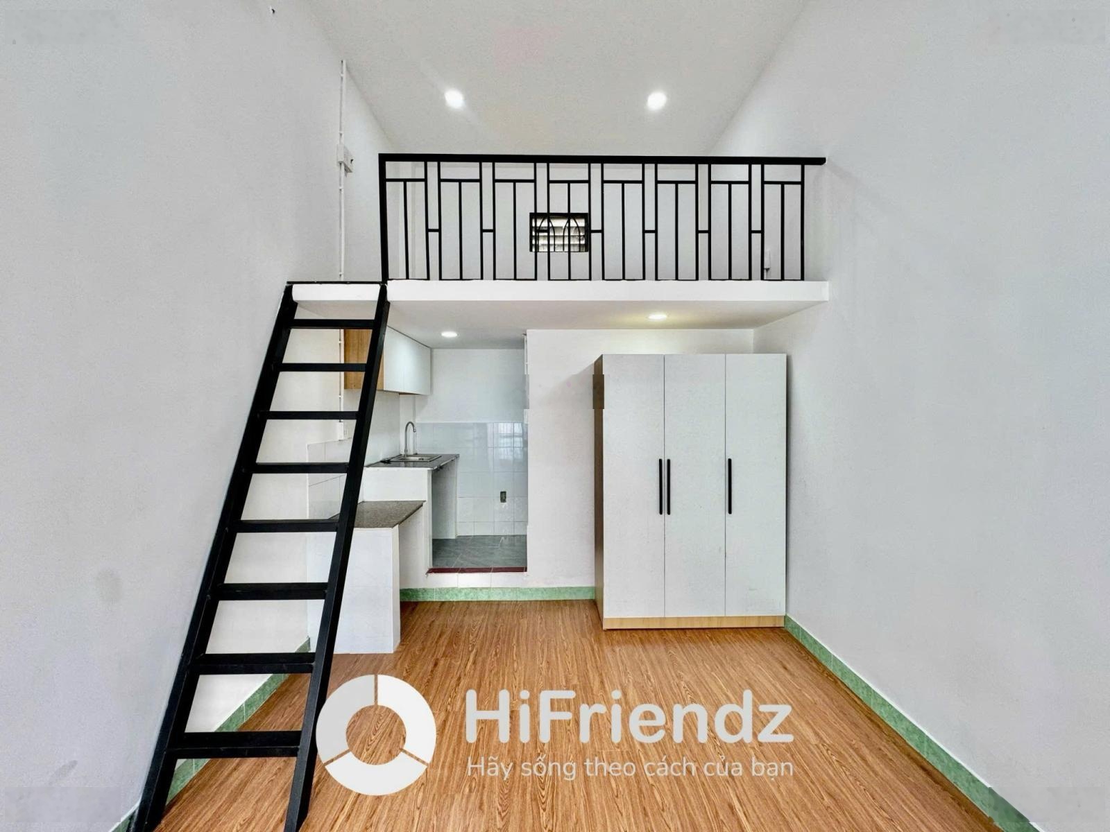 Cho thuê phòng trọ gác cao 2m - ban công chung thoáng - ngay chợ hoàng hoa thám