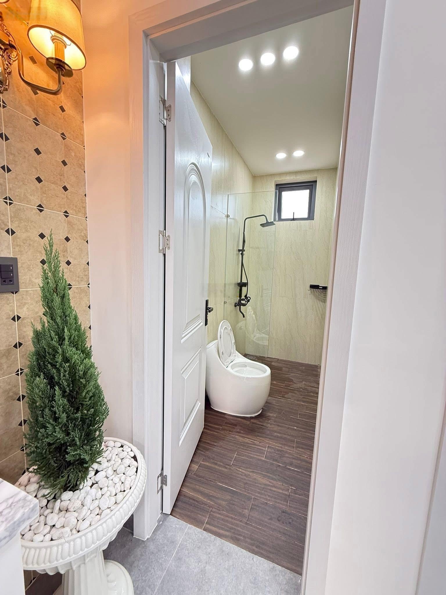 Bán nhà mới hoàn thiện 100% tặng full nội thất cho khách mua sử dụng, tại phường bà rịa, tp hcm