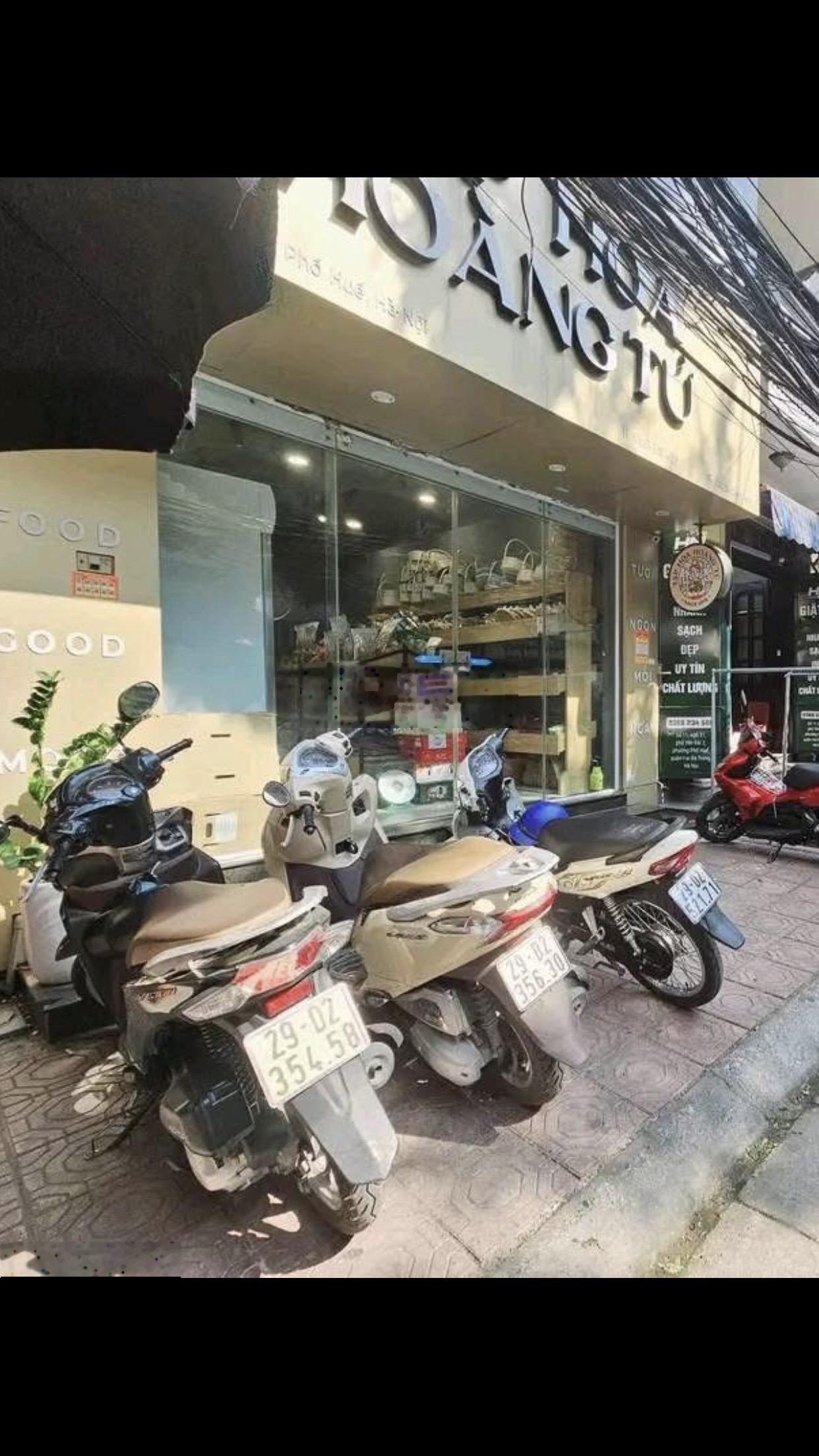 Cho thuê cửa hàng gần phố huế vincom lô góc vỉa hè ô tô tránh kd tốt, giá 13.5tr