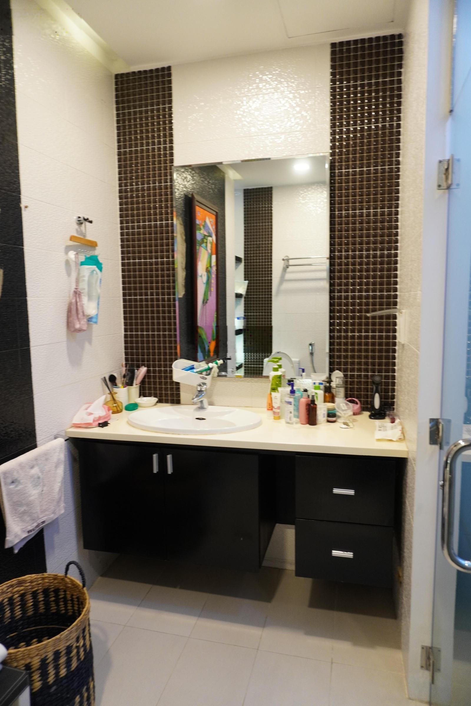 Bán Căn Hộ 3 PN, Nội Thất Cao Cấp, 110m2 toạ Toà nhà Horizon, 214 Trần Quang Khải, Q1, chỉ 13,95 tỷ