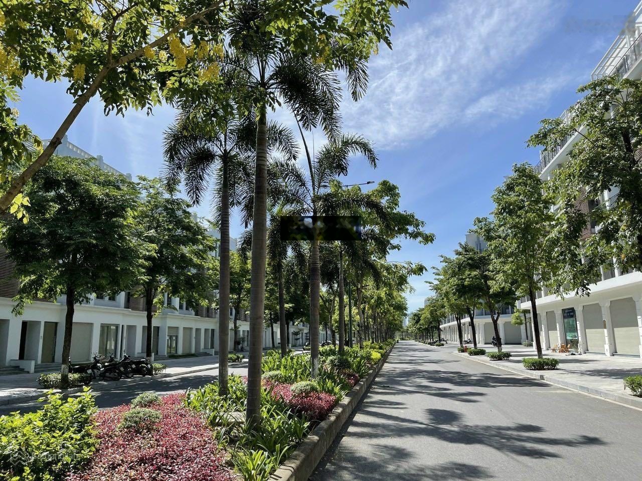 Cần cho thuê shophouse, vỉa hè rộng, full nội thất, kinh doanh, văn phòng, showroom, vị trí đẹp