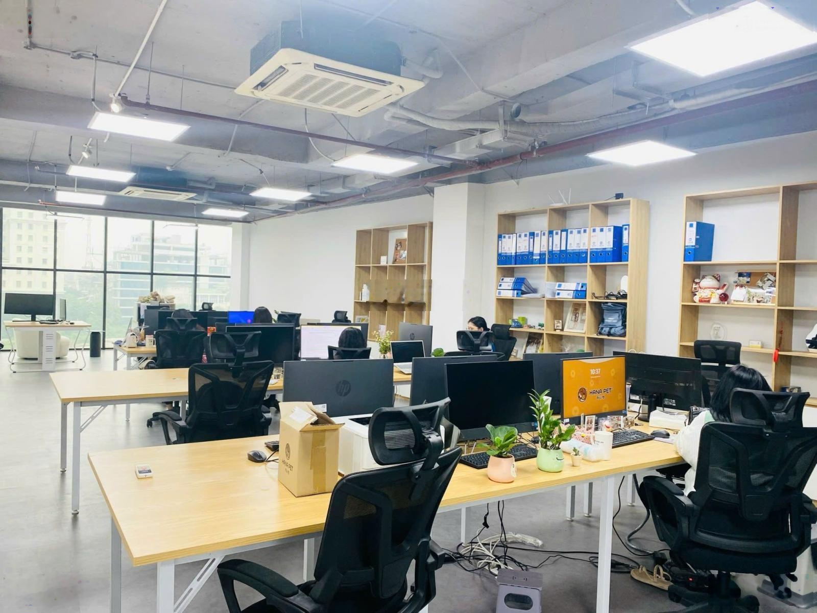 BQL cho thuê văn phòng tòa Sun Square các DT 100m2, 150m2, 189m2, 250m2, 400m2, giá 140k/m2