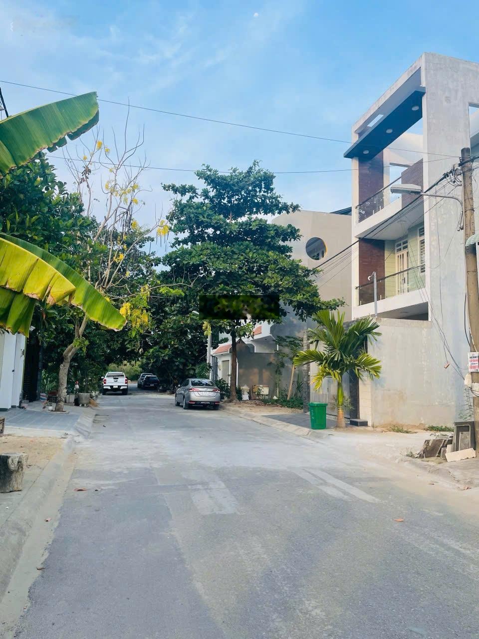 Bán đất nền giá rẻ dự án Đông Dương, Phú Hữu, Quận 9 với giá chỉ từ 48tr/m2