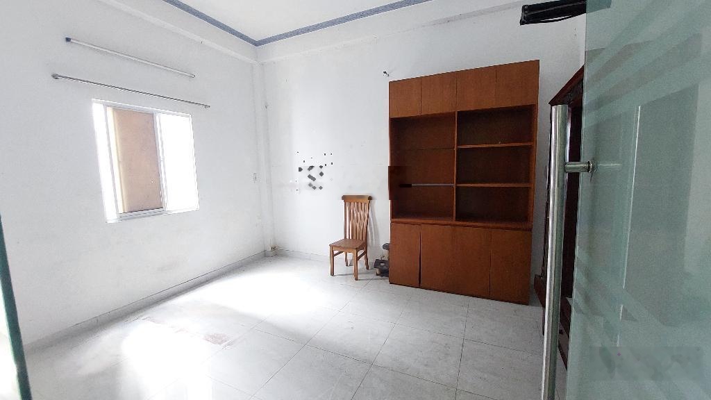 Nhà hẻm 28 Lương Văn Can Quận 8, 5.5x13.5m, 75m2, 3 tầng, 3PN, 4.6 tỷ TL