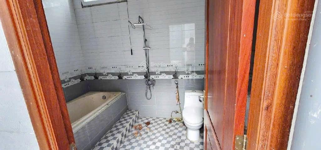 Bán nhà VP Cty mặt tiền Thạnh Lộc vị trí đẹp, 703m2, 3 tầng, ngang lớn 8m hiếm, nhỉnh 48tr/m2