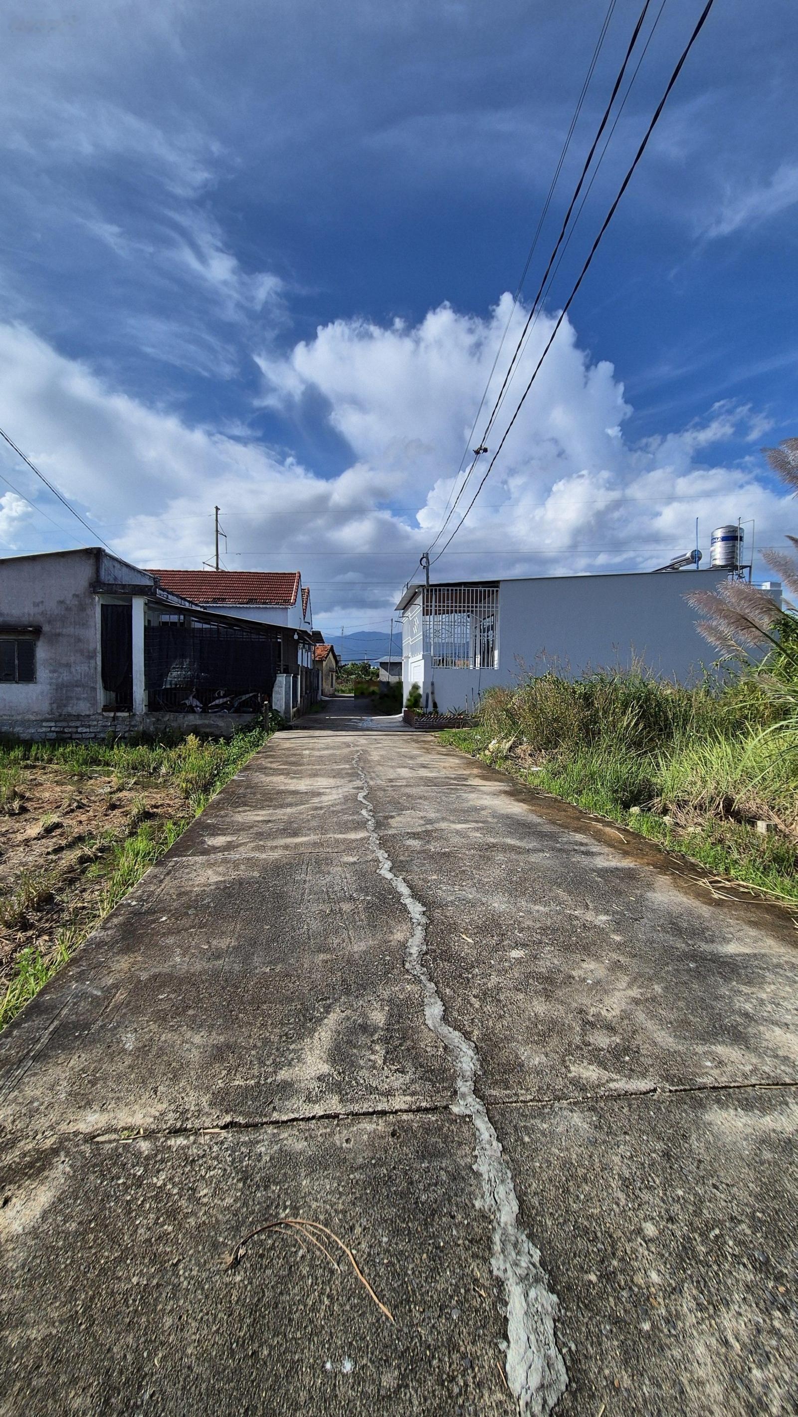 Bán lô đất full thổ cư đường ô tô (Diên An) Diên Khánh cách Võ Nguyên Giáp 300m Giá chỉ 18tr/m2