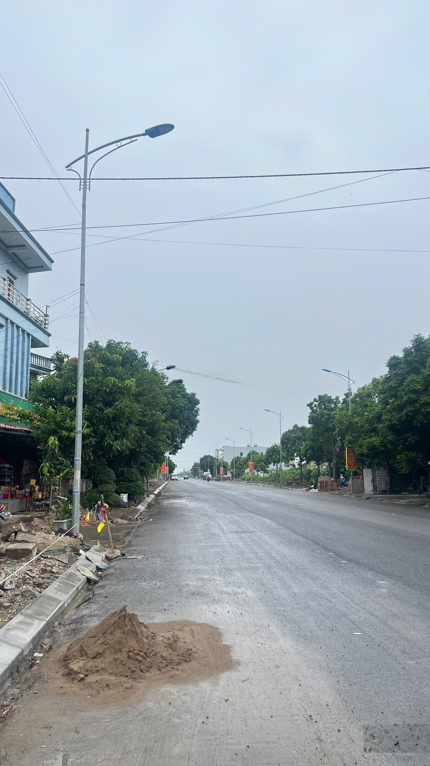 Bán đất mặt đường Lê Công Thanh gần Uỷ ban Phường Hà Nam, gần ngã tư chợ Tiên Tân diệ