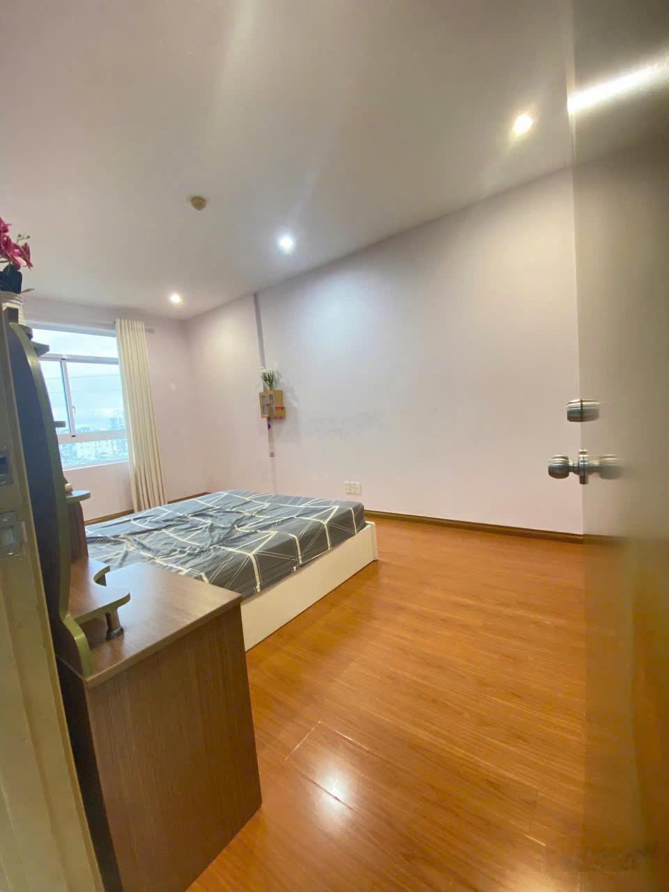 Căn hộ Ngọc Lan - Quận 7 - 2 phòng ngủ - 2WC . Nhà Có Nội Thất. Giá 4.6 tỷ. LH: 0923137879