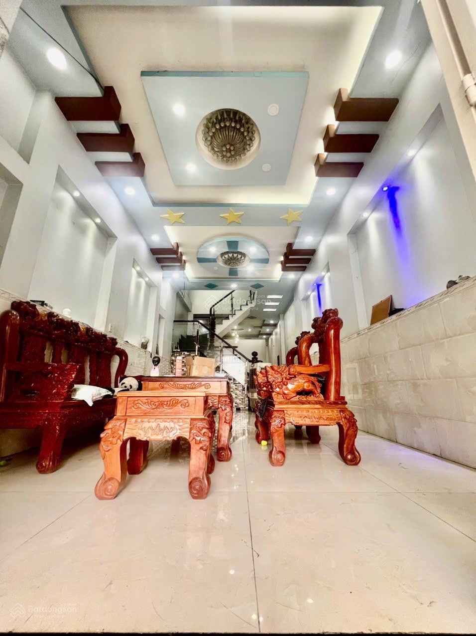 Nhà chính chủ gủi cần bán gấp thuộc phường Tân chánh hiệp Q12 dt: 4 x 19m đúc 3 tấm giá 6ty450tr