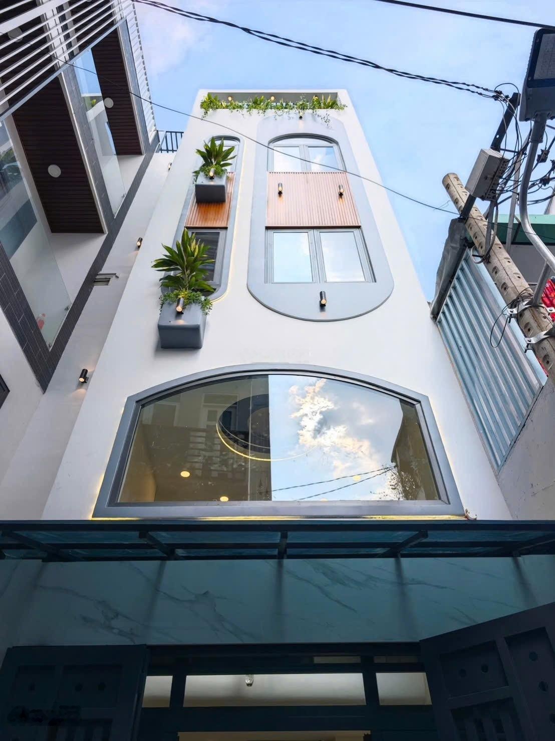 Nhà mới đẹp, hẻm 4m, nở hậu - Nguyễn Đình Chiểu - 3.5/5x7.5 (33/35m2), 5 tầng - 8.68 tỷ