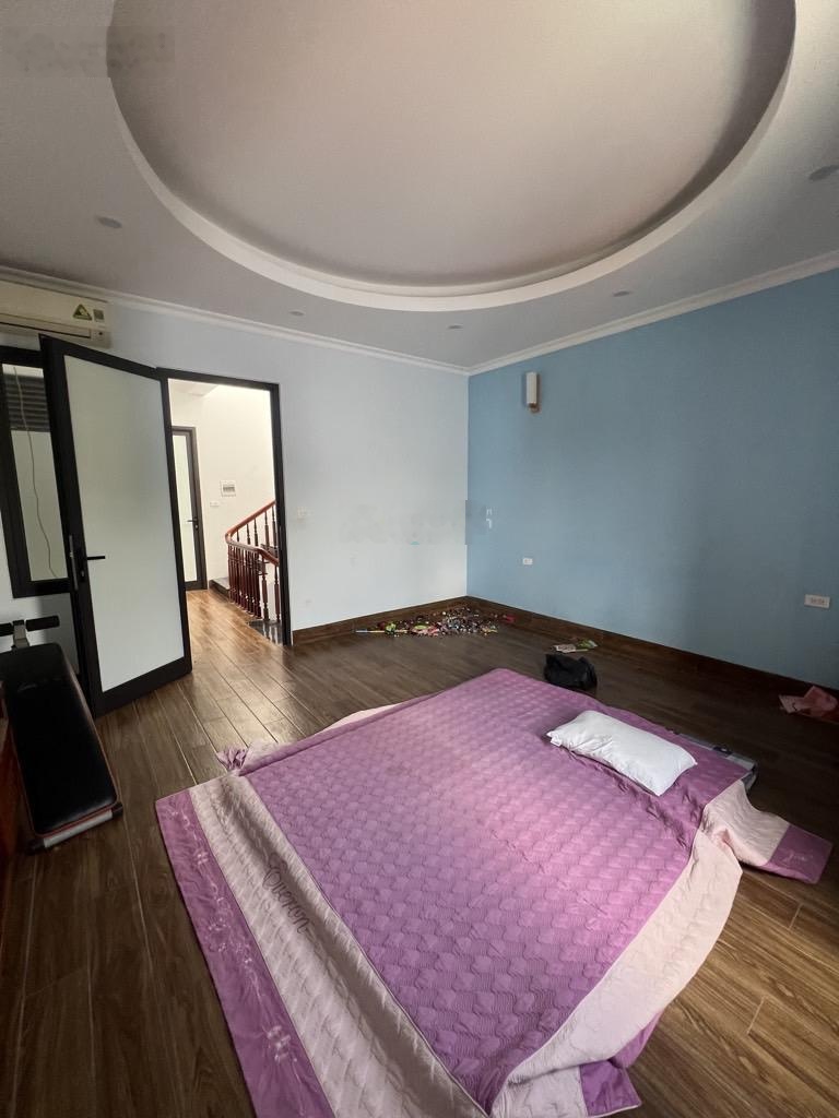 Nhà Cự Khối, 90m2, 5 tầng MT 5m, Chào 17. 95tỷ, gara ôtô