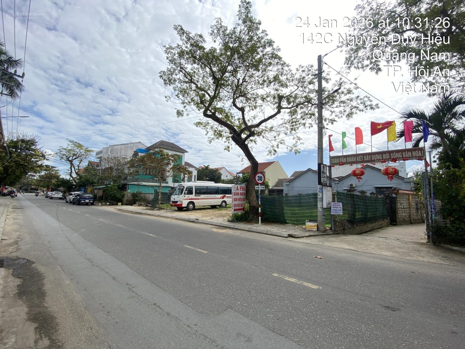 Bán 2 lô đất liền kề; 04 mặt tiền đường Nguyễn Duy Hiệu - Hội An