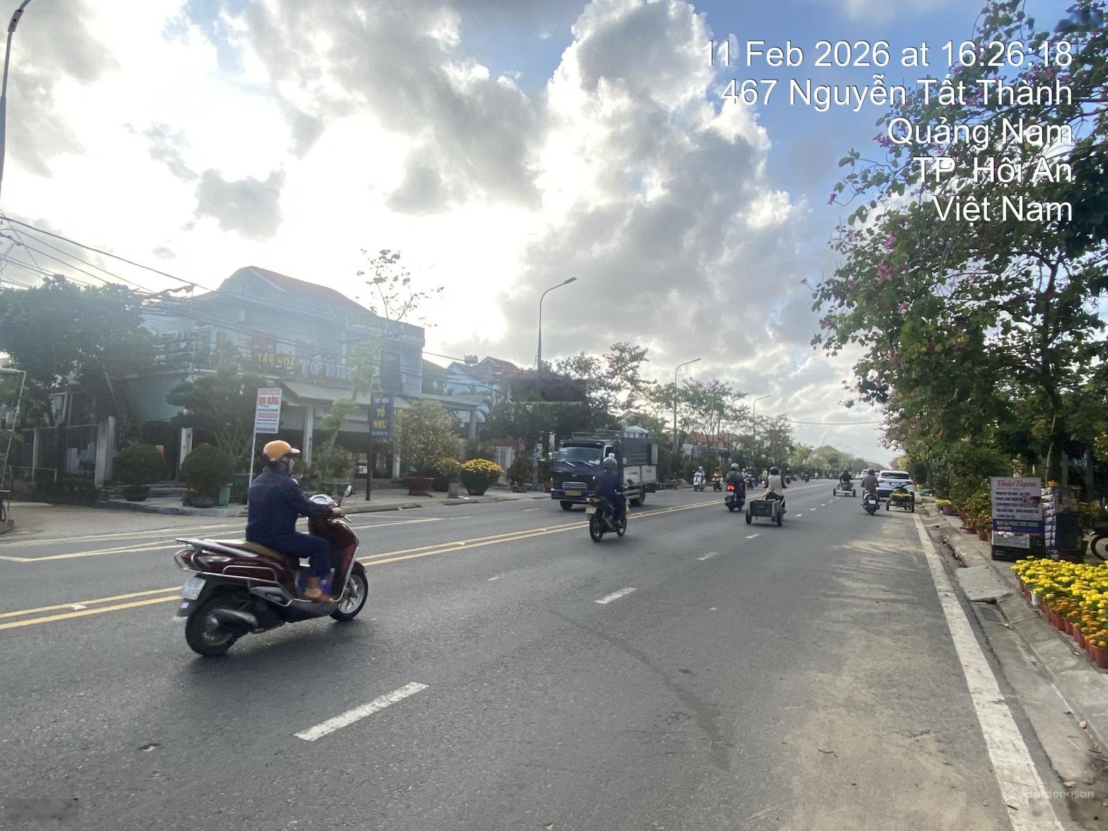 Mặt tiền đường Nguyễn Tất Thành - Hội An: Bán lô đất 9 x34 = 306 m2; giá chỉ 31,5 tr/m2.