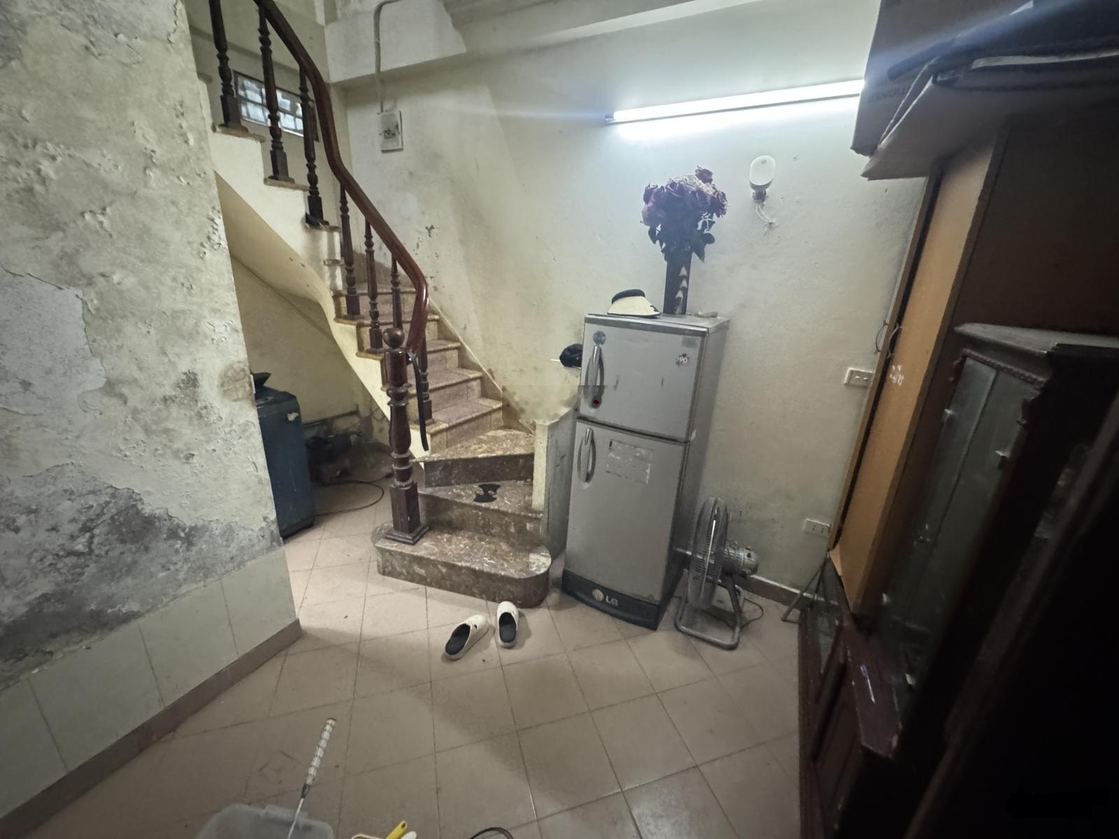 Chính chủ ở xa cho thuê gấp nhà nguyên căn Nguyễn Lương Bằng số 2Tây Sơn 20m thích hợp việc cải tạo