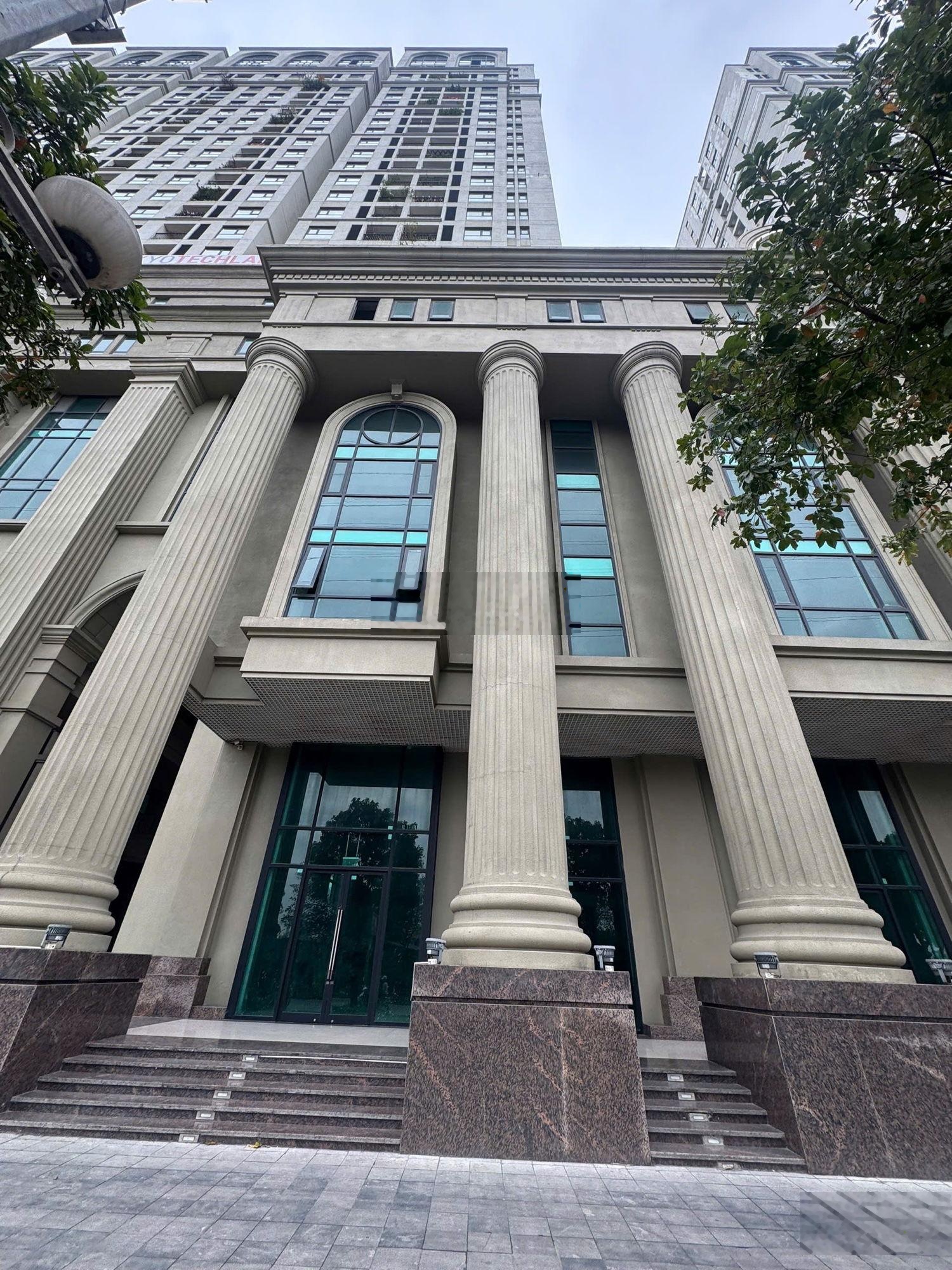 Sàn thương mại toà roman plaza địa chỉ 69 tố hữu - dt sàn từ 200m - 1663m - sổ sở hữu lâu dài