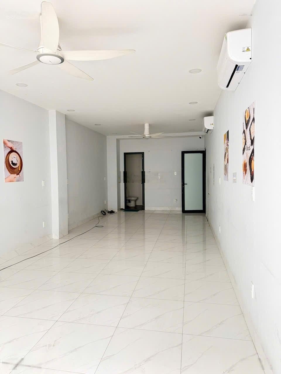 Cho thuê MB gia 10 triệu, 64m2 đẹp.Trần trong cung . Lh :0855520087