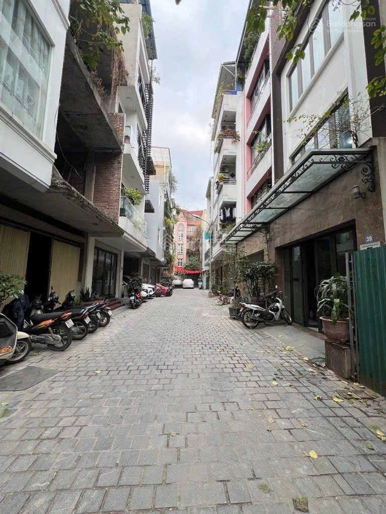 PHÂN LÔ Phố LÊ VĂN LƯƠNG110m -5 TẦNG THANG MÁY Mặt 6m -Vừa ở và làm Văn Phòng cho thuê cực đỉnh