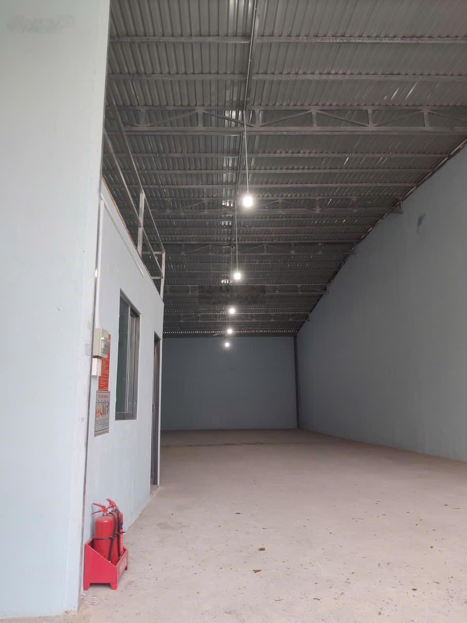 Cho thuê kho thành phố mới Bình Dương Diện tích 300m , có văn phòng