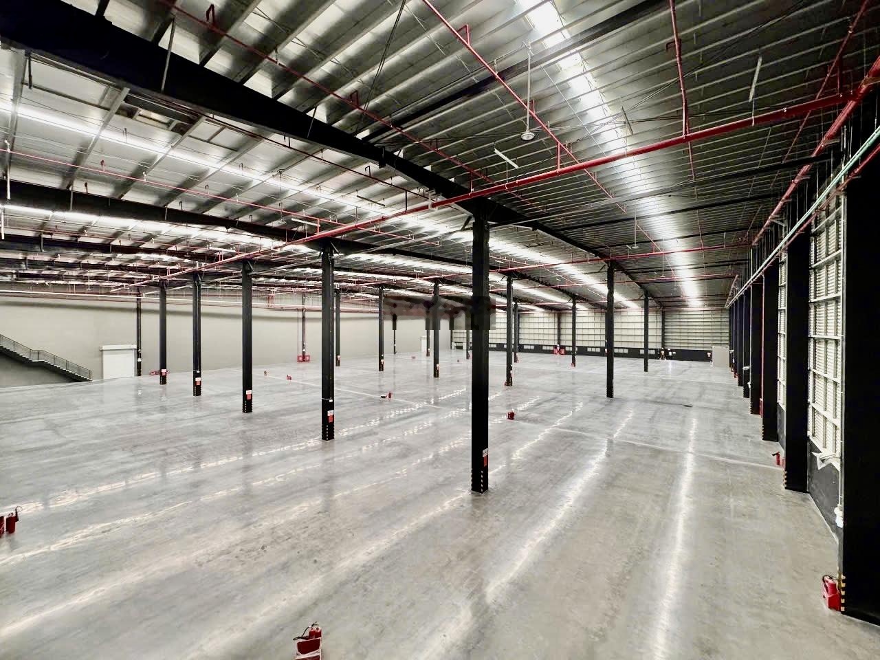 Chính chủ cho thuê kho, xưởng tiêu chuẩn: 7000 m (tại: Long Biên - Hà Nội )