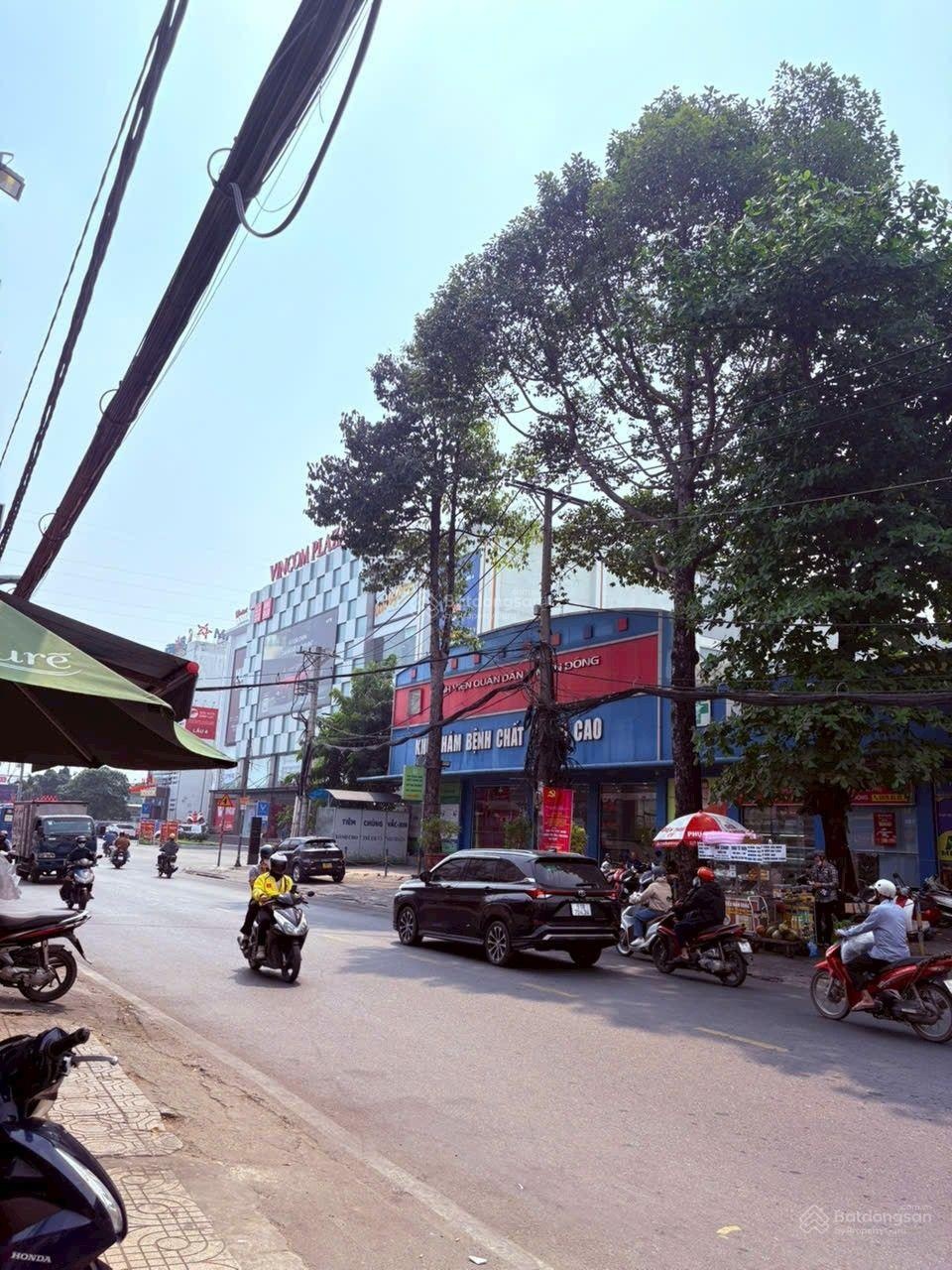 Bán đất tặng nhà mặt tiền hiệp phú - ngang khủng 5m - ngay vincom, đường lê văn việt -giá chỉ 5,3ty