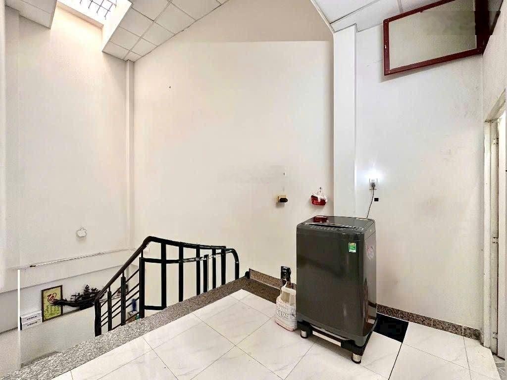 Xe hơi tới cửa, 88m2 nở hậu 10,3m, 2tầng. 3pn. Đường Phan Huy Ích, P12, Gò Vấp. Chỉ 7tỷ4. Gần Emart