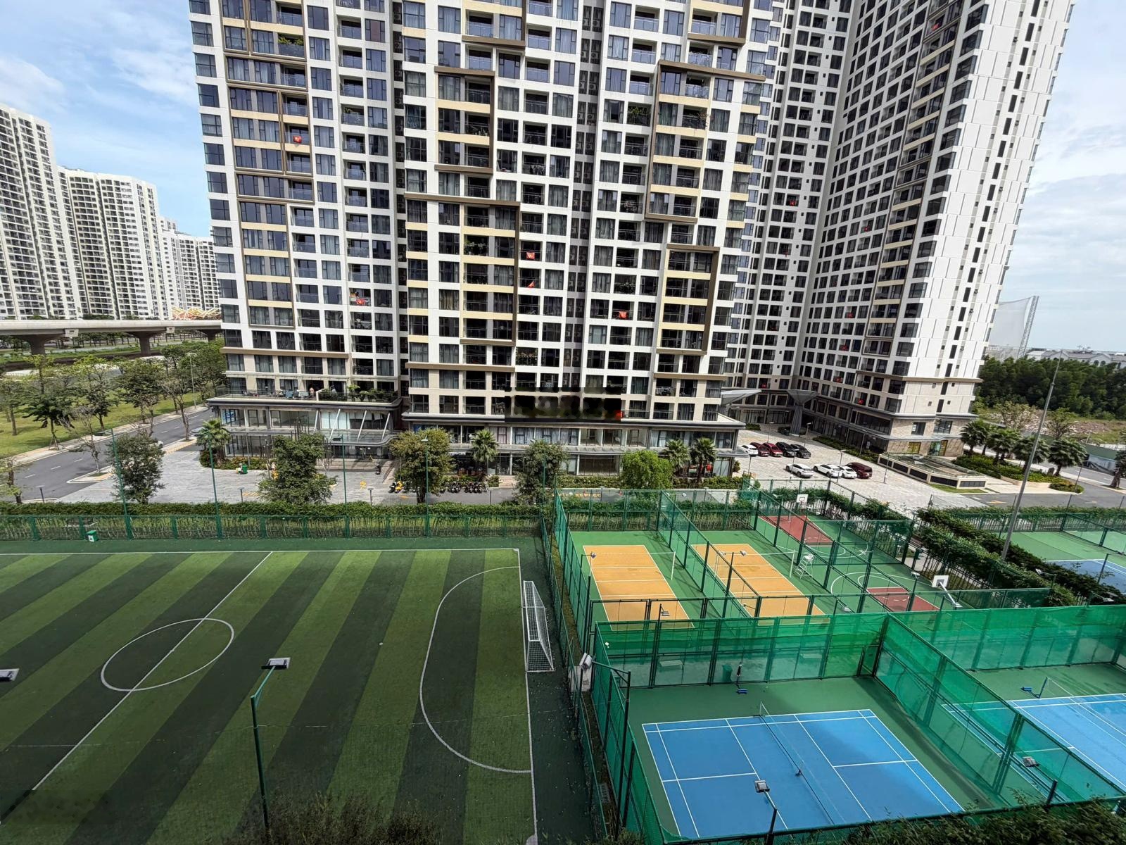 Lumiere Boulevard căn 3PN hướng Đông Nam, toà B, cạnh Vincom, chỉ 6,4 tỷ All In, TT giãn