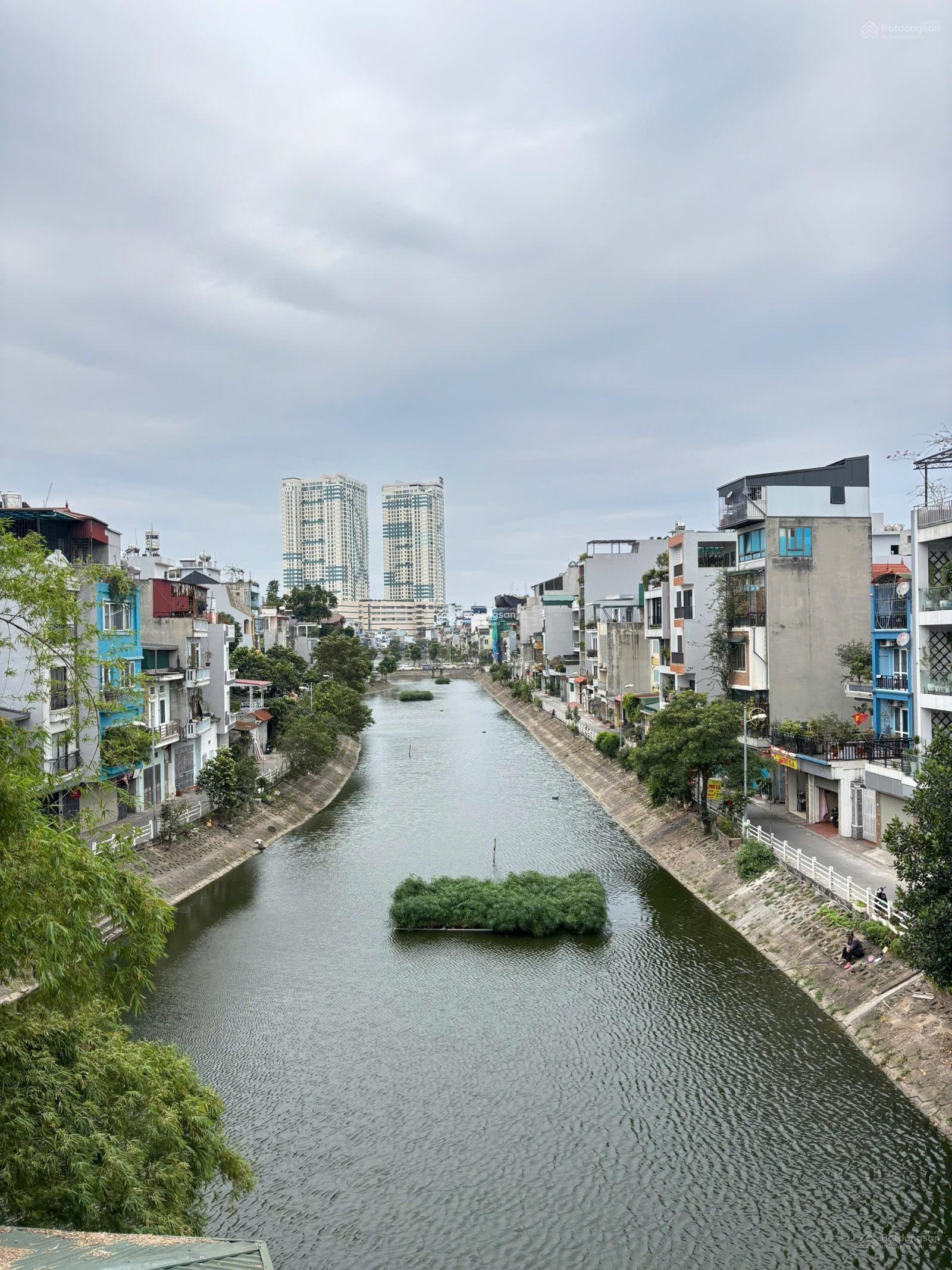 Bán nhà Ngọc Lâm Long Biên 57m2 13tỷ, 57m2 6 tầng mặt tiền 3.5m. 13 tỷ,thang máy, tặng nội thất