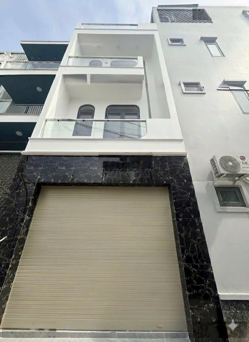 Bán nhà riêng 3 tầng Cn 51m2,4pn,đường Lã Xuân Oai, Tăng Nhơn Phú A quận 9
