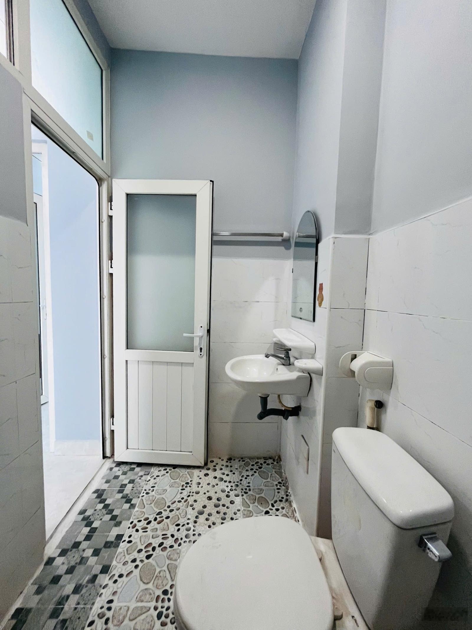 Căn Nhà đẹp | Nhà mặt phố SHR hoàn công 2 phòng ngủ