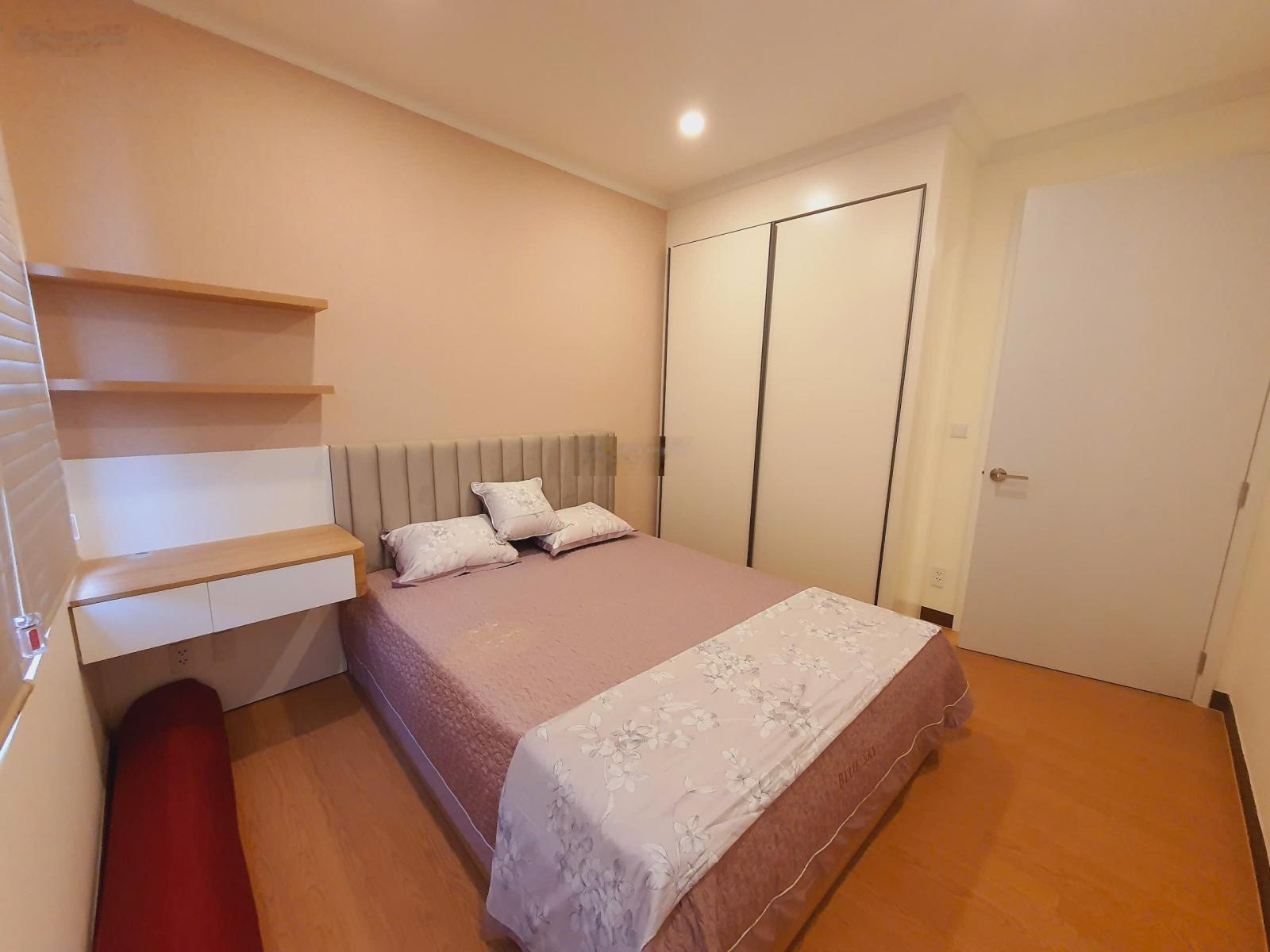 Trực tiếp chính chủ cho thuê căn hộ 3PN trục căn H. Diện tích 125m2 full đồ 44tr/tháng tại Starlake