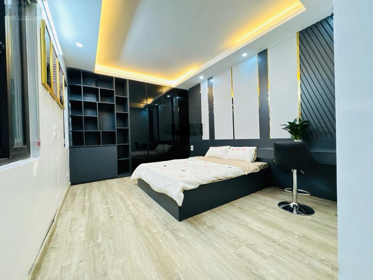 5 phút lên Hồ Gươm, cách phố 40m, Võ Thị Sáu nhà đẹp, SĐCC, không QH, full nội thất, 40m2*5T