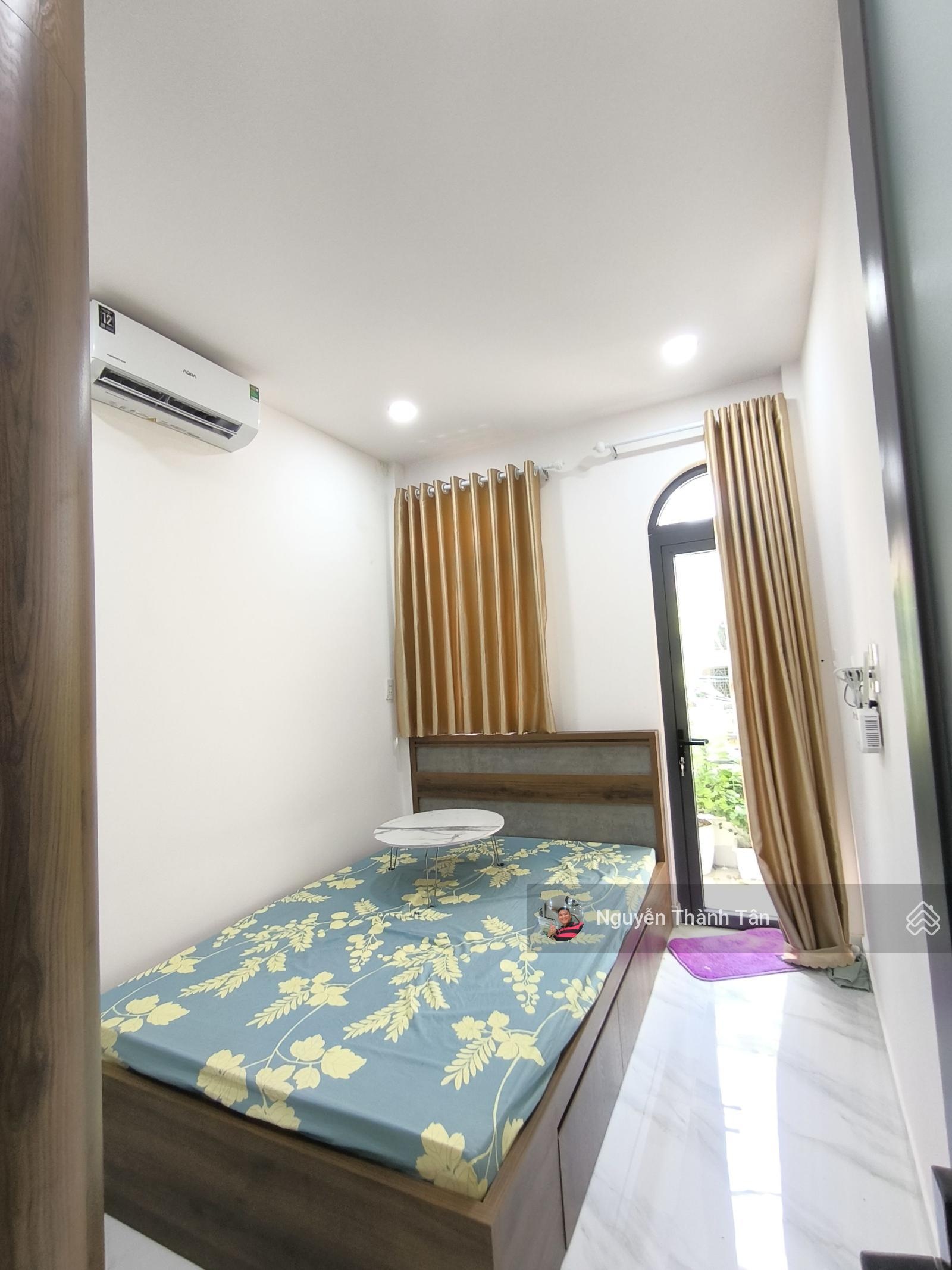 Nhà mới 2 phòng ngủ 2 toilet, nhà có nội thất vào ở ngay, hẻm xe Ba gác