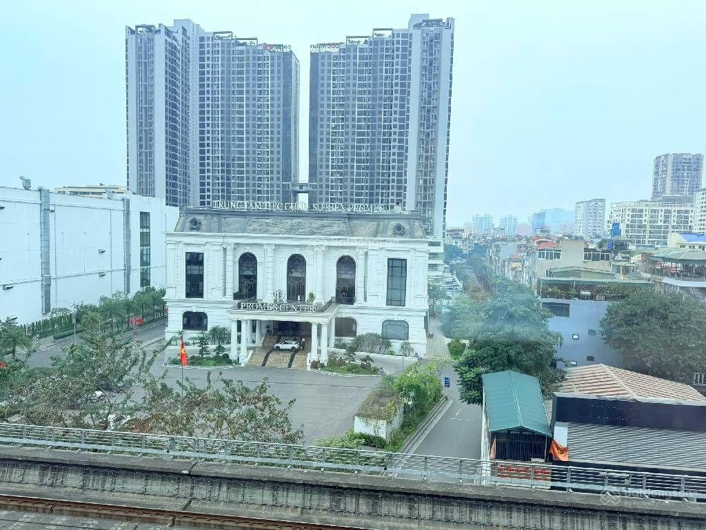 Siêu phẩm mặt phố Cầu Giấy,đầy đủ PCCC và hoàn công,mặt tiền rộng,vị trí đẹp,doanh thu 1.1 tỷ/tháng