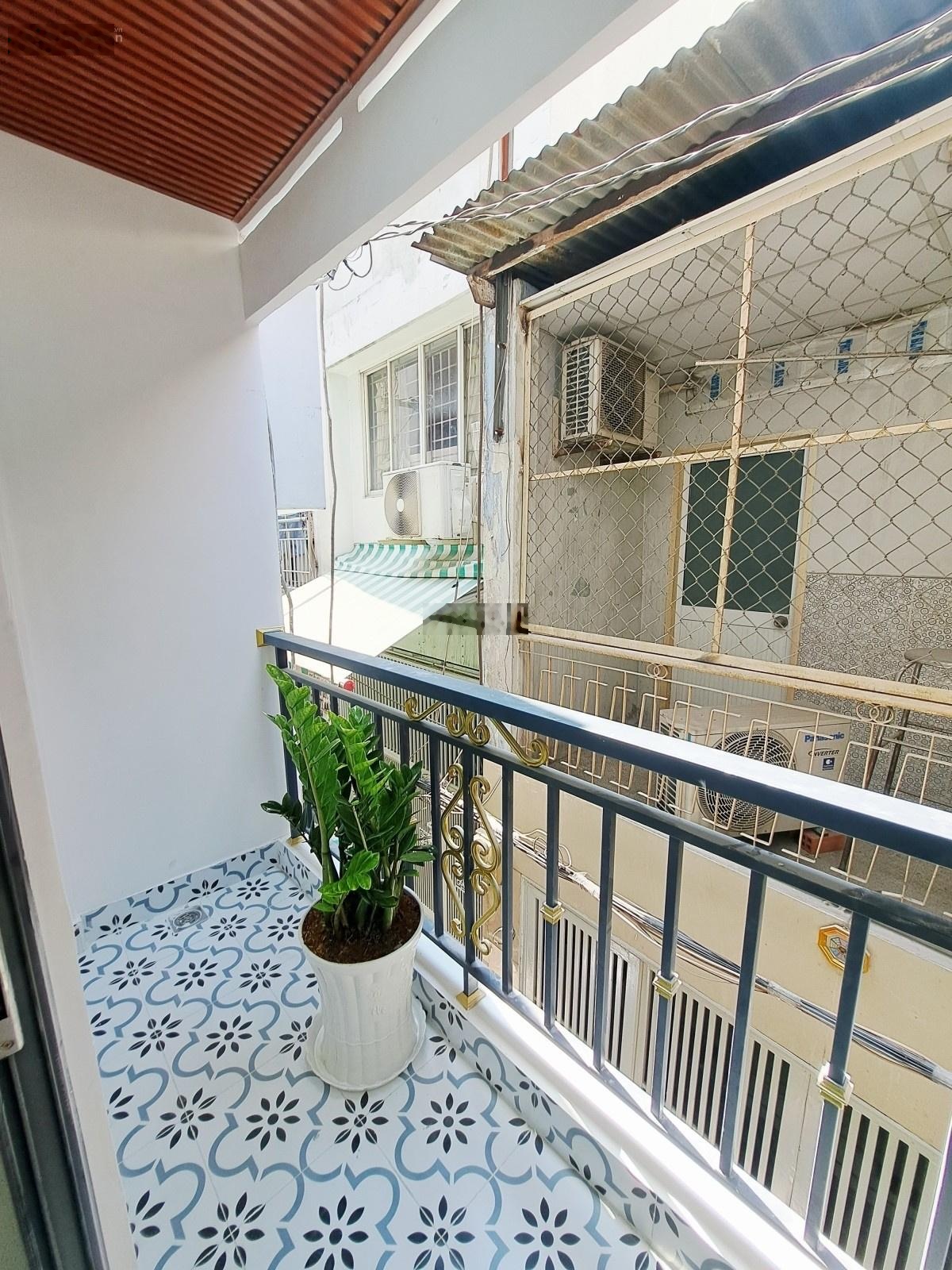 Cần bán nhà hẻm, mới, đẹp, 4 tầng, vĩnh viễn ,q 10, giá 3,8 tỷ