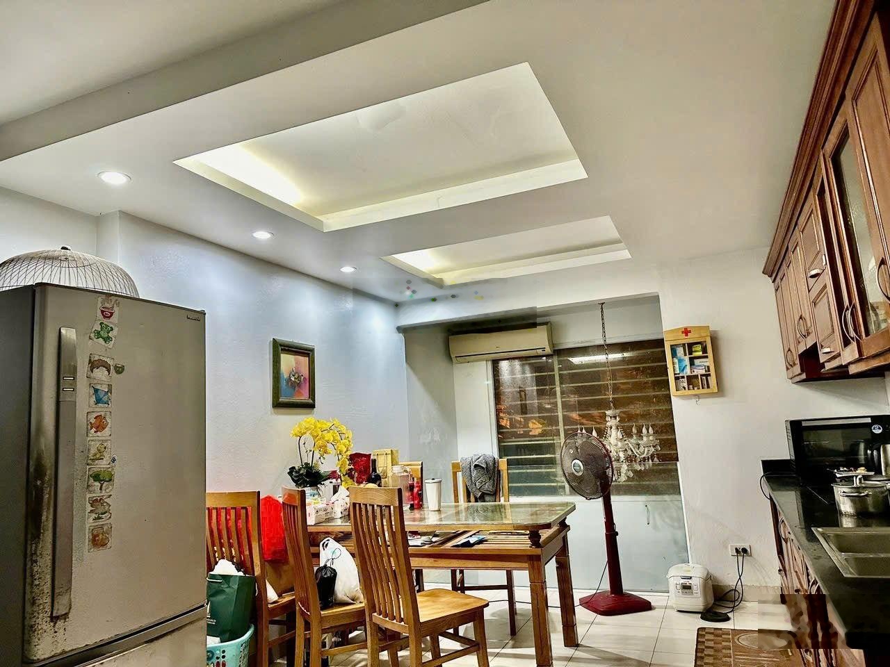 Bán nhà Mặt Phố Nguyễn Văn Trỗi - Hà Đông 35m, 5 tầng, kinh doanh, giá nhỉnh 11 tỷ.