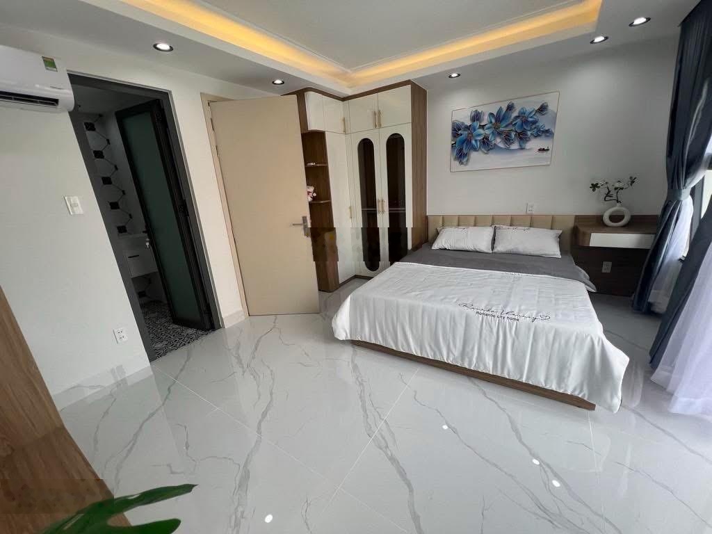 Giảm chào 200 triệu- Giá mới: 7.7 tỷ 4.4m x 7m Ngô Đức Kế Bình Thạnh