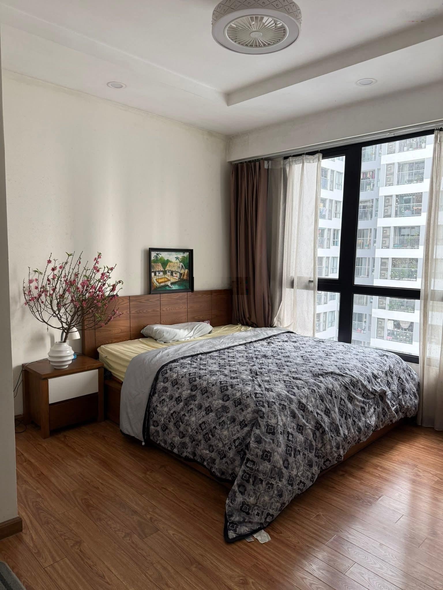 Cho thuê căn hộ T18 Time City, diện tích 83m2* 2 phòng ngủ* full nội thất, giá 15.5 tr/ tháng.