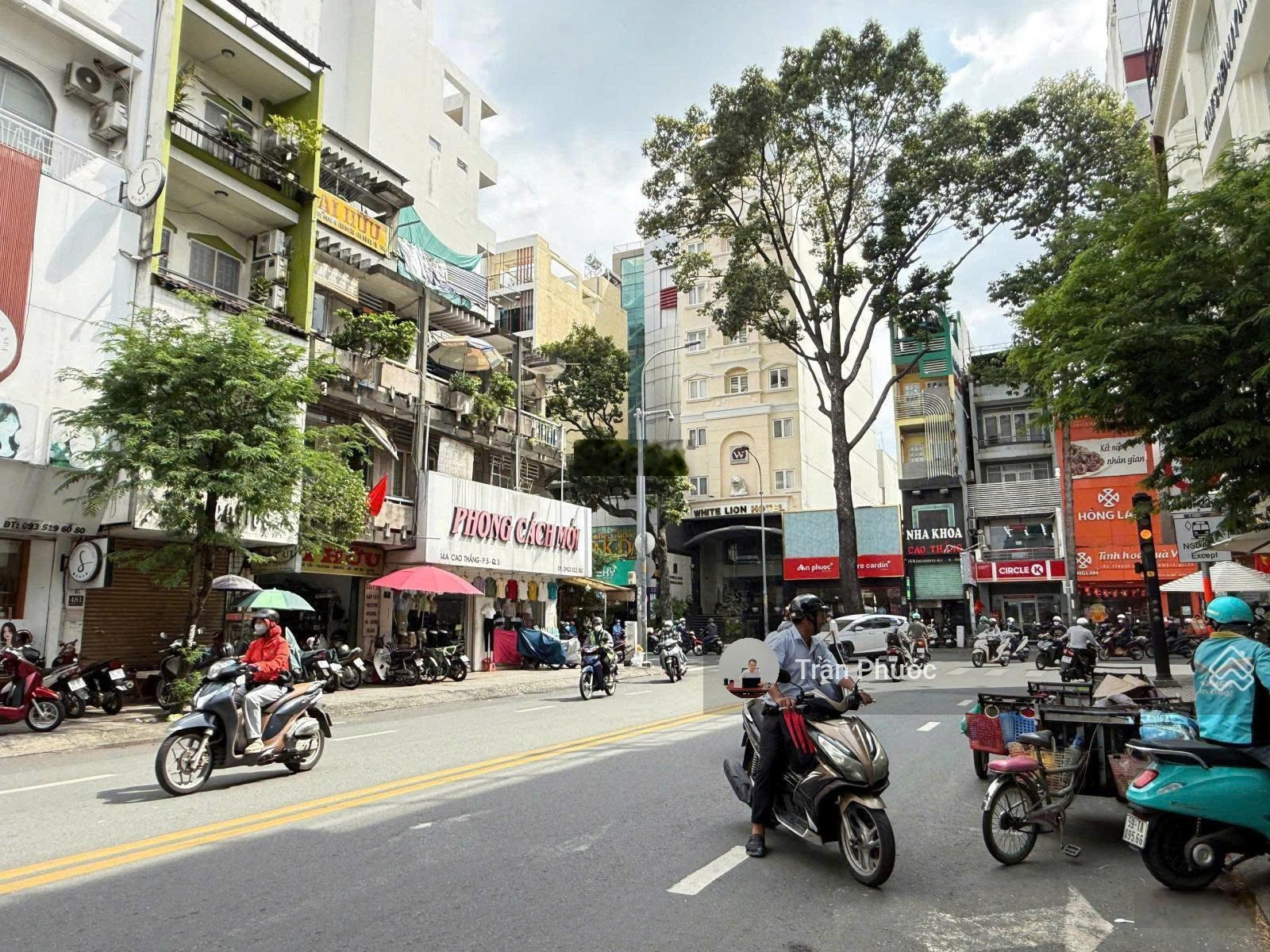 Nhà MT 475 - 477 Võ Văn Tần Phường 5 Quận 3 DT: 9.5x16m 1 trệt 2 lầu có thang máy