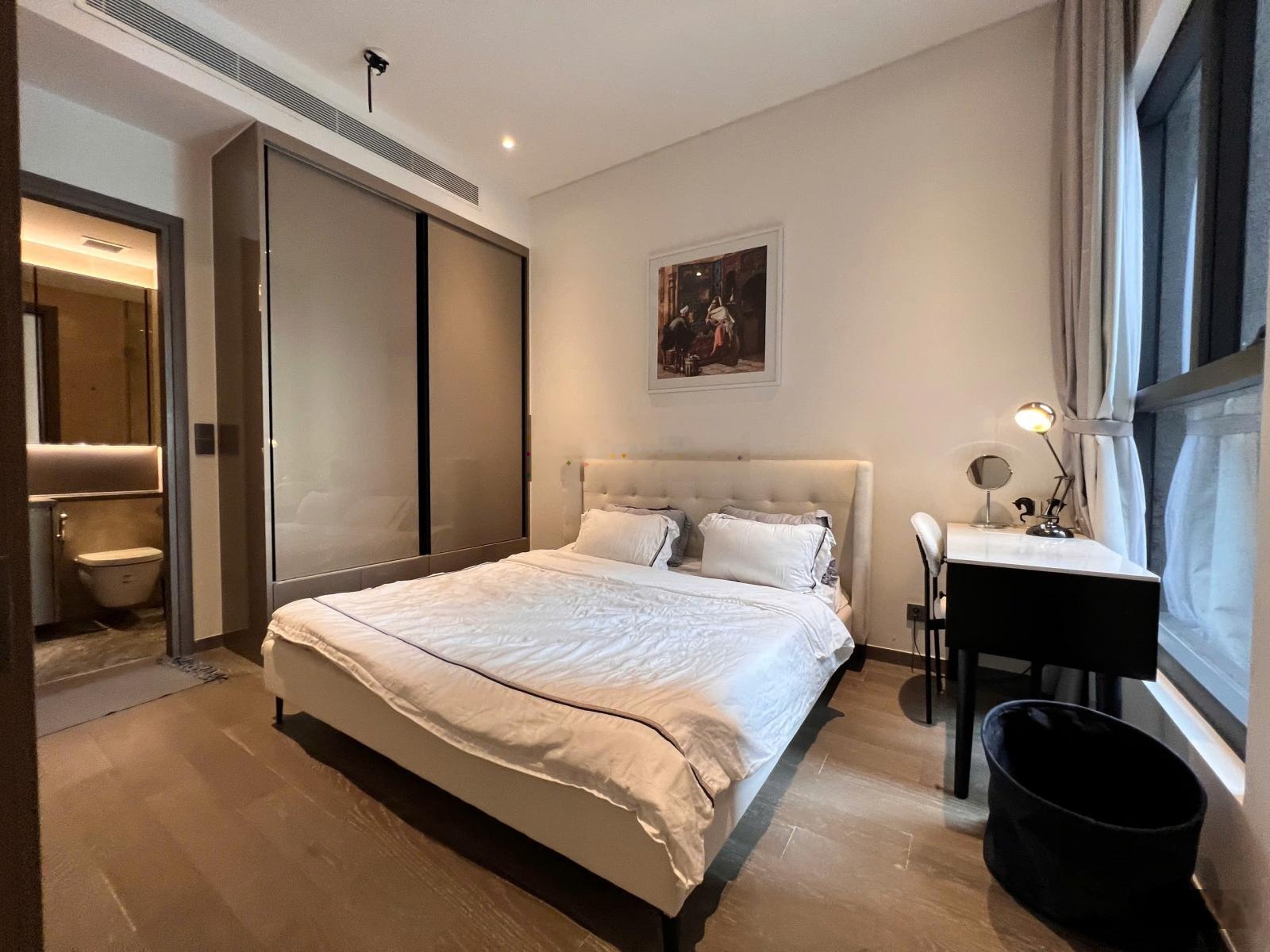 The MarQ cho thuê căn hộ cao cấp 2 phòng ngủ, vị trí trung tâm Quận 1. Giá thuê 40 triệu/tháng.