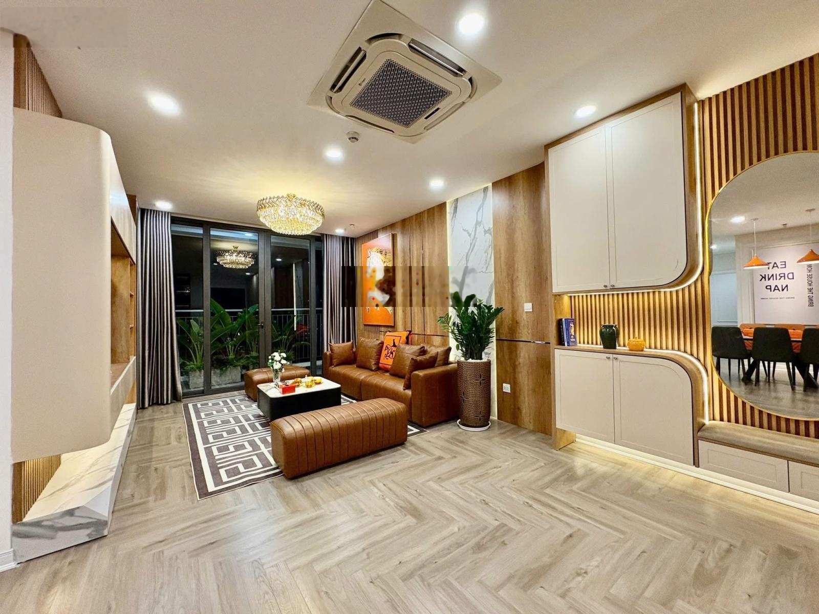 Cần bán nhà dòng tiền 55tr/tháng ngõ to siêu đẹp. LH 0977146928