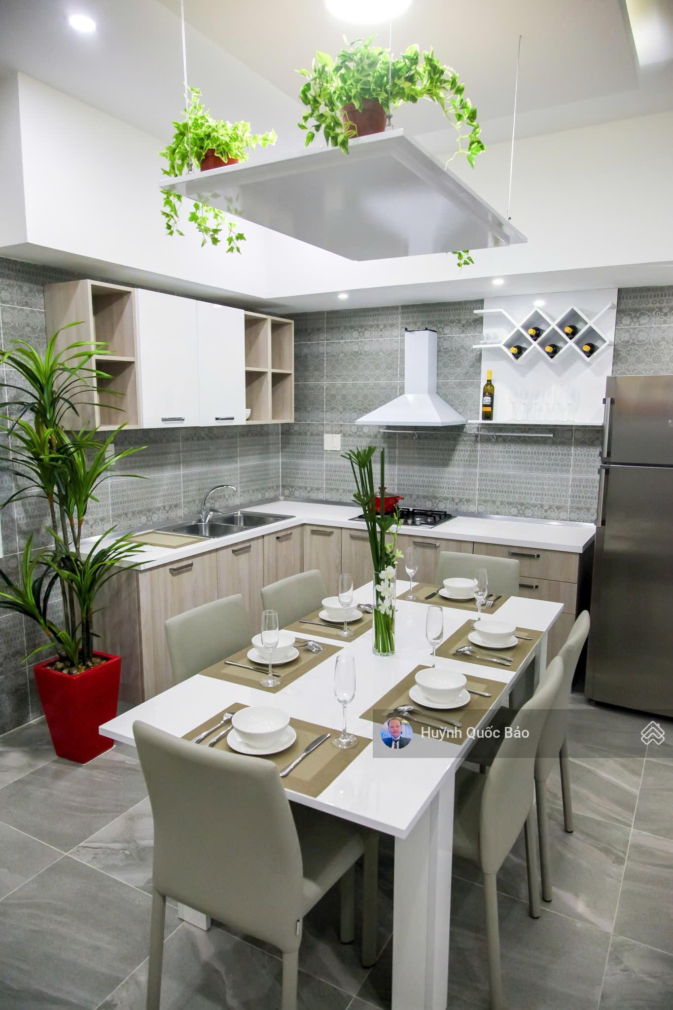 Bán shophouse Mega Village, 10,8 tỷ VND, 172 m2, 4PN, 3WC, ngõ 20m