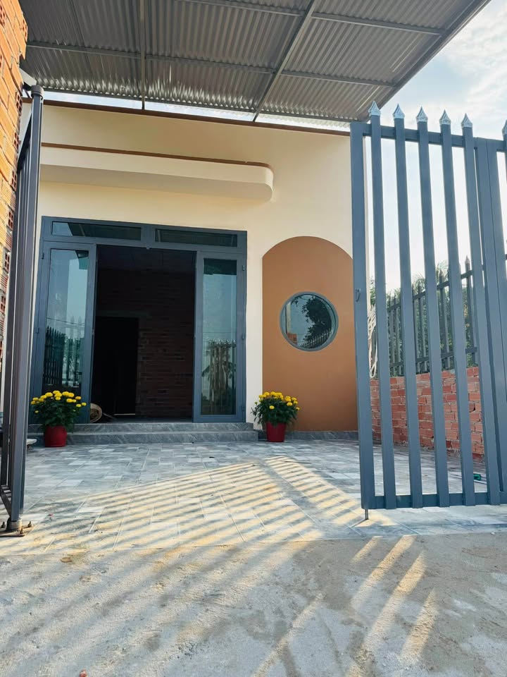 Bán nhà cấp 4 tại khu phố 3, Châu Thành, Tây Ninh, cách chợ Cao Xá vài trăm mét, giá 599 triệu